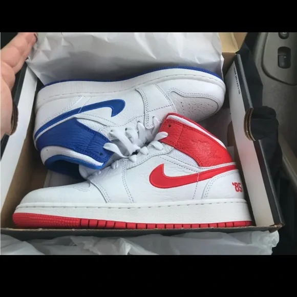 Nike | Shoes | Nike Air Jordan 85 Size 55 In Boys Grade  display picture 1